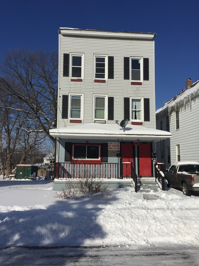 1701 Carrie St in Schenectady, NY - Building Photo - Building Photo