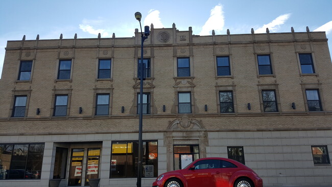 1409 W Diversey Pkwy