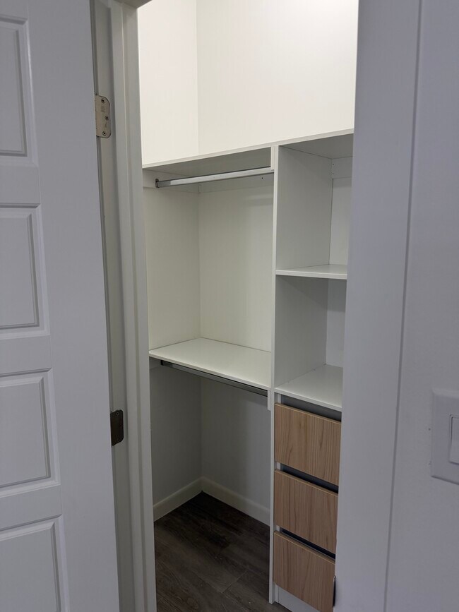 220 W Campeche Ave, Unit Apartment 3 in Alton, TX - Building Photo - Building Photo