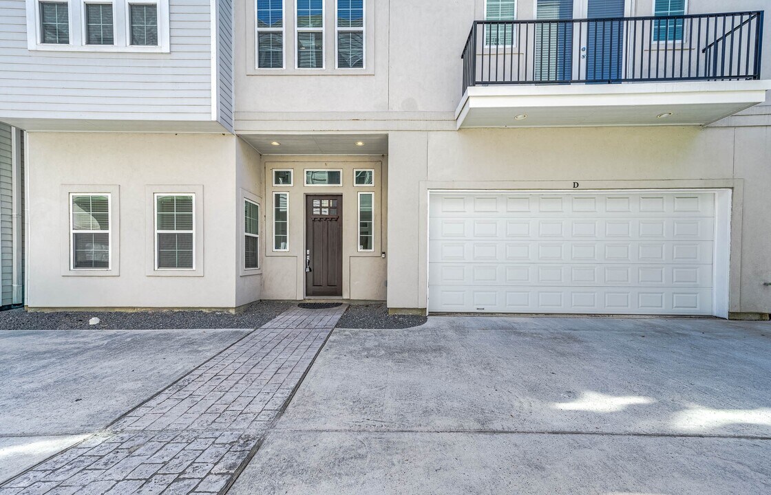 925 W 23rd St in Houston, TX - Building Photo