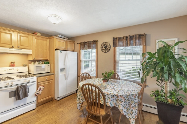 57 Pleasant St, Unit 1