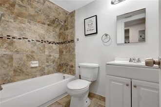 14204 NE 3rd Ct in Miami, FL - Building Photo - Building Photo