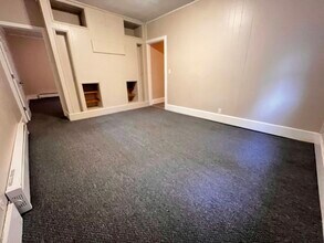 7 Glazier St-Unit -7 Glazier St #1 in Gardner, MA - Building Photo - Building Photo