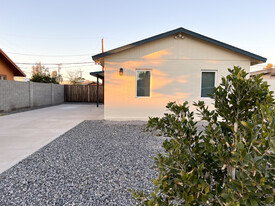 1618 E Glenrosa Ave in Phoenix, AZ - Building Photo - Building Photo