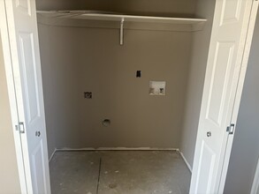 317 E 13th St, Unit A in Hays, KS - Building Photo - Building Photo