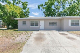 2600 52nd Ave N in St. Petersburg, FL - Building Photo