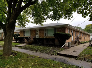 2223-2223 7th Ave in Rockford, IL - Building Photo - Building Photo