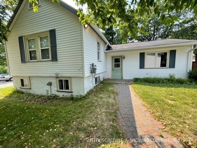 property at 402 E Park St