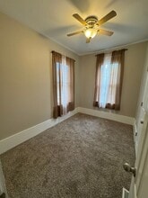 1401 W Elm St in Bloomington, IL - Building Photo - Building Photo