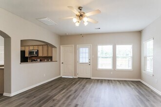 985 Oak Falls Dr in Willis, TX - Building Photo - Building Photo