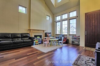 16890 Northwest Milcliff Street in Portland, OR - Building Photo - Building Photo