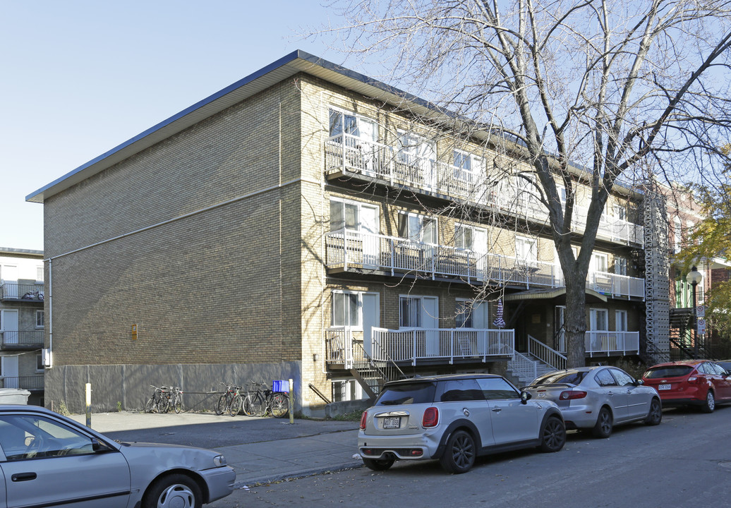 4105 Parthenais Rue in Montréal, QC - Building Photo