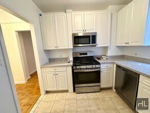 West 55th Street in New York, NY - Foto de edificio - Building Photo