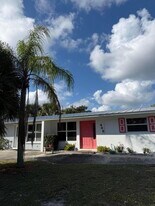 440 SE Fini Dr in Stuart, FL - Building Photo