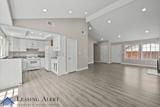 25769 Quilla Rd in Santa Clarita, CA - Building Photo - Building Photo