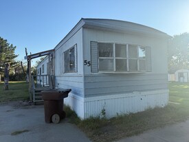 5501 9th St in Great Bend, KS - Building Photo