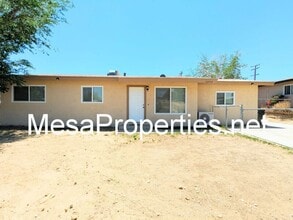 16457 Yucca Ave in Victorville, CA - Building Photo - Building Photo