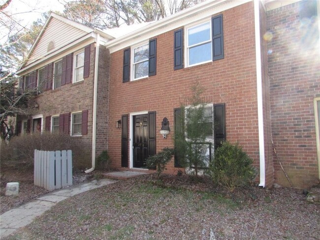 1716 Twin Brooks Dr SE in Marietta, GA - Building Photo - Building Photo