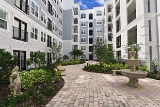 304 E South St in Orlando, FL - Foto de edificio - Building Photo