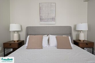 211 Union St, Unit 813 in Nashville, TN - Foto de edificio - Building Photo