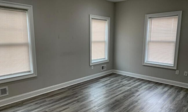 499 Hamilton St in Franklin Township, NJ - Building Photo - Building Photo