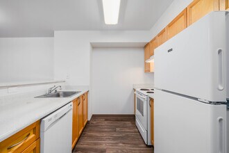 Gilmore Apartments in Seattle, WA - Foto de edificio - Interior Photo