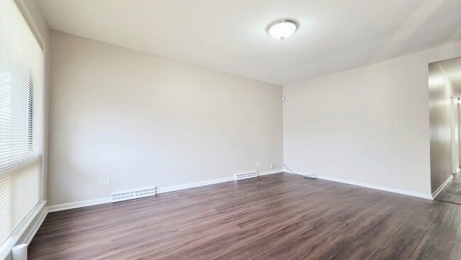 10200 S Crandon Ave in Chicago, IL - Foto de edificio - Building Photo