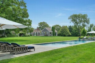 265 Mecox Road in Water Mill, NY - Building Photo