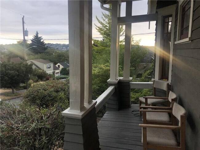 342 NW 49th St in Seattle, WA - Building Photo - Building Photo