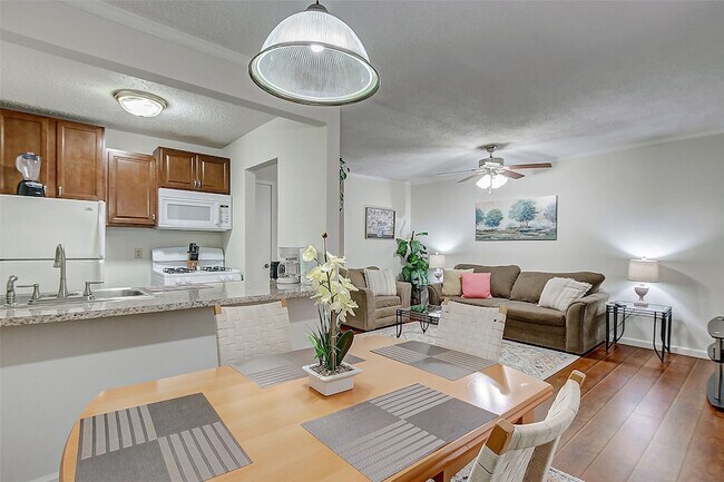 4727 W Alabama St, Unit 1128 in Houston, TX - Foto de edificio - Building Photo