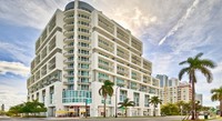 City 24 Condos in Miami, FL - Foto de edificio - Building Photo