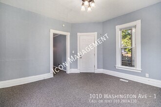 1010 Washington Ave in Kalamazoo, MI - Building Photo - Building Photo