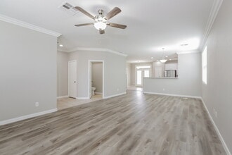 724 Beechwheat Way in Henderson, NV - Building Photo - Building Photo