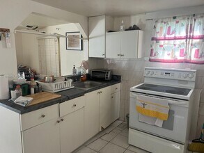 345 Maple St in Hallandale Beach, FL - Building Photo - Building Photo