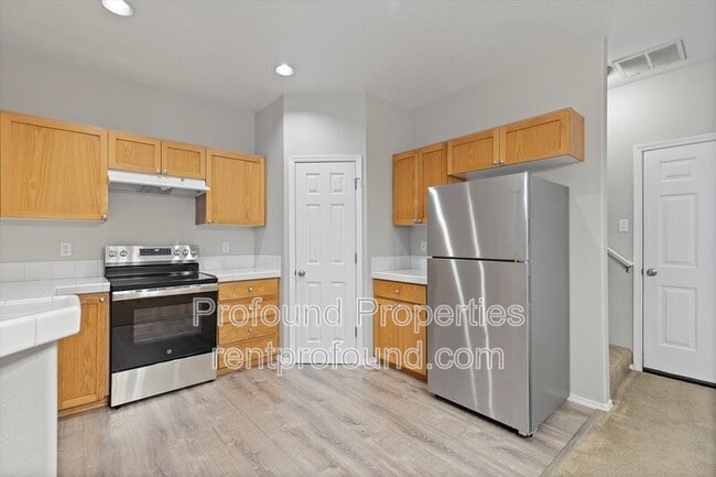 2310 NW Roseburg Terrace in Beaverton, OR - Building Photo - Building Photo