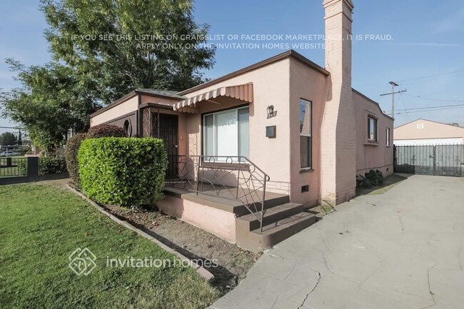 9471 La Salle Ave in Los Angeles, CA - Building Photo - Building Photo