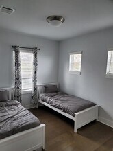 725 Hays St in San Antonio, TX - Building Photo - Building Photo