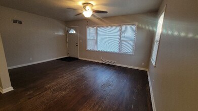 4335 S 50th St in Lincoln, NE - Building Photo - Building Photo