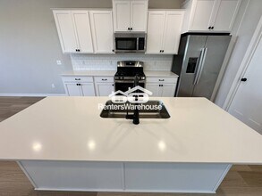 8692 Kenyon Ct NE in Minneapolis, MN - Building Photo - Building Photo
