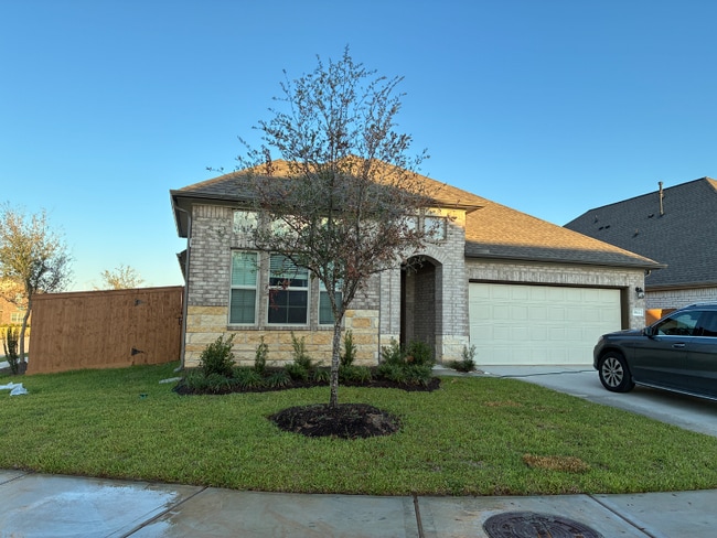 property at 5822 Roebuck Bay Dr