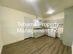 320 Lincoln St in Red Bluff, CA - Building Photo - Building Photo