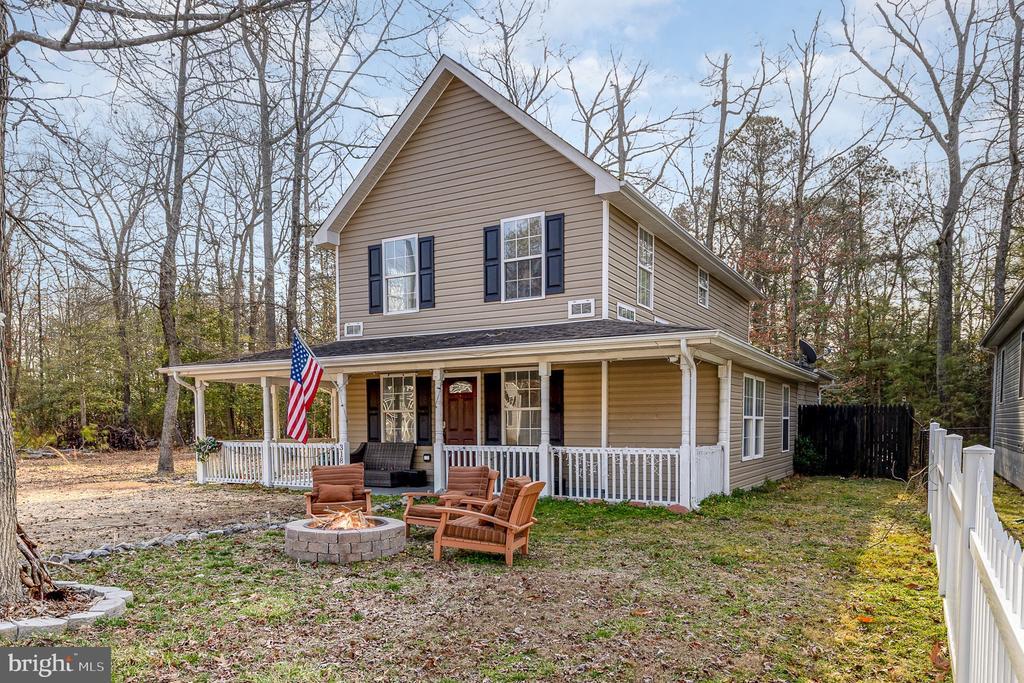 318 9th St in Colonial Beach, VA - Building Photo