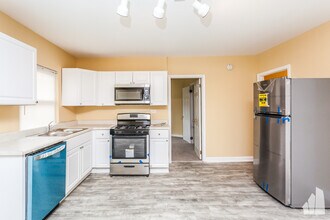 1022 W Fry St in Chicago, IL - Building Photo - Building Photo