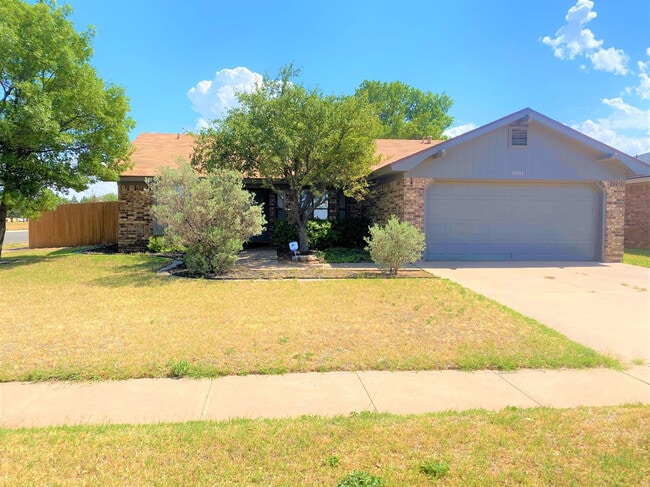 property at 5501 Auburn St