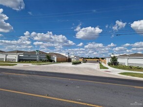 3908 Walnut Ave in McAllen, TX - Building Photo - Building Photo