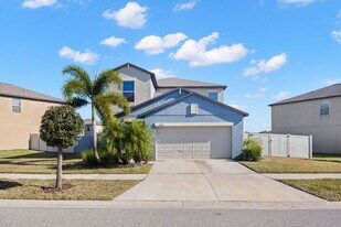 4263 Unbridled Song Dr in Sun City Center, FL - Building Photo