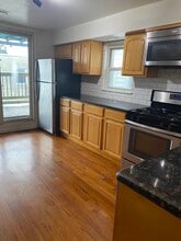 1004 S. 11th Street, Unit Apt 3 in Philadelphia, PA - Foto de edificio - Building Photo