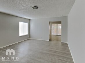 1567 S Christy Ln in Las Vegas, NV - Building Photo - Building Photo