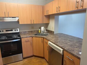 8215 Sun Spring Cir in Orlando, FL - Building Photo - Building Photo