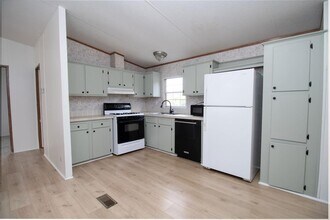 11524 Stidham Rd in Conroe, TX - Foto de edificio - Building Photo